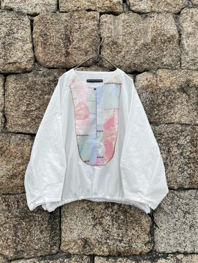 ・
新しい形のブラウスや、
定番のアイテムも新たな素材で変身しております。
京都にてご覧いただければ嬉しいです*☻☻*

お近くにお越しの際は
ぜひお立ち寄りくださいませ。

boutique cico&salo exhibition
4/18(sat)-21(tue)
open 11:00~18:00
(最終日は17:00まで)

メリーゴーランド京都
京都市下京区河原町四条下ル
市之町251-2
寿ビルディング5f
@merry_go_round_kyoto 

#cicoandsalo 
#寿ビルディング