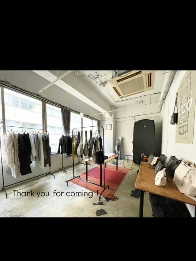 ・
南船場でのcico&salo受注会終了しました。
雨も多くお天気のすぐれない中足を運んでいただき、
誠に有難うございました○

混み合いゆっくりしていただけない
時もありましたが、
楽しい時間を過ごしていただけていたら幸いです。
お届けまでどうぞ楽しみにお待ちください。

そして12月は九条にある
「cafe Accodion」さんにて開催します。
ご予定いただければ嬉しいです。
@neneroro 

◆cico&salo受注会
cafe Accodion
12/5(fri)~8(mon)
open11:00~17:00
大阪市西区九条
1丁目20-24-101B

#cicoandsalo